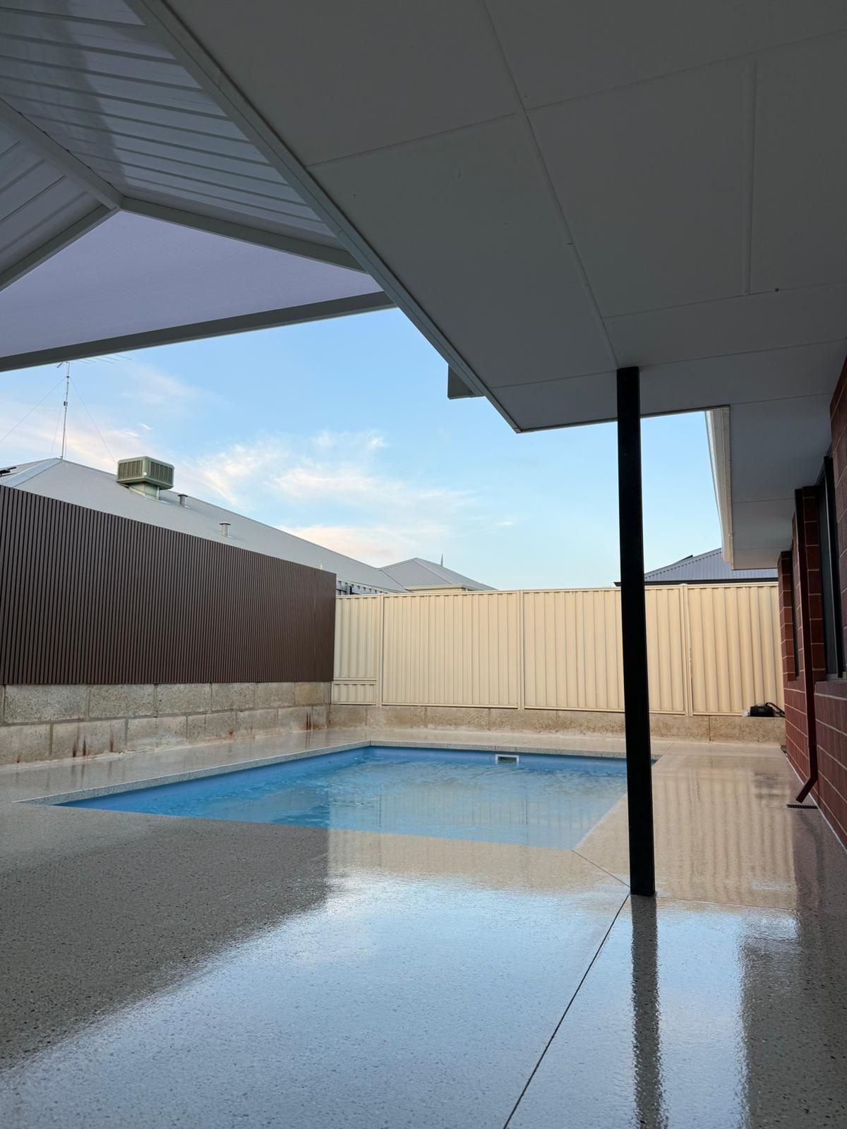 Exposed aggregate pool surround